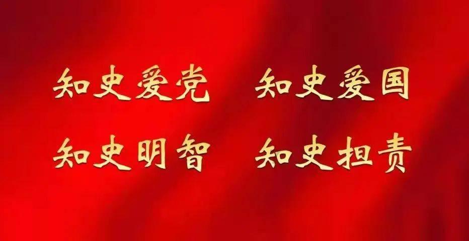 晚上很晚睡觉，早上又很早就醒来，想睡又睡不着，而且很累很累。游戏画面